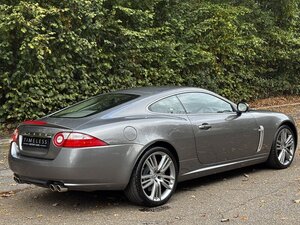 Jaguar XKR Portfolio 4.2