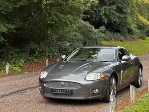 Jaguar XKR Portfolio 4.2