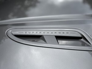 Jaguar XKR Portfolio 4.2