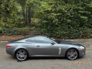 Jaguar XKR Portfolio 4.2