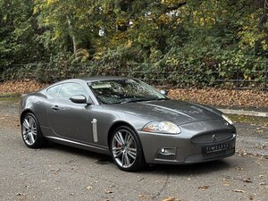 Jaguar XKR Portfolio 4.2