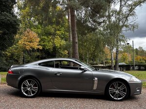 Jaguar XKR Portfolio 4.2