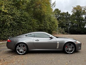 Jaguar XKR Portfolio 4.2