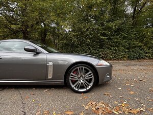 Jaguar XKR Portfolio 4.2