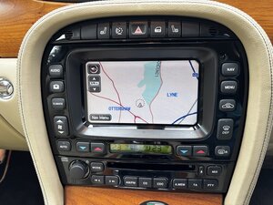 Jaguar XJR Portfolio 4.2