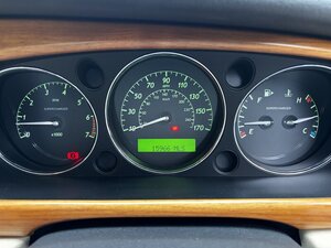 Jaguar XJR Portfolio 4.2