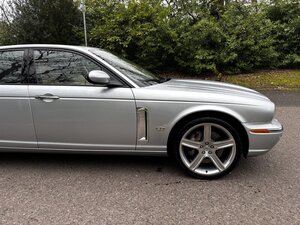 Jaguar XJR Portfolio 4.2