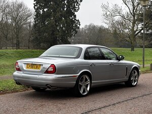 Jaguar XJR Portfolio 4.2