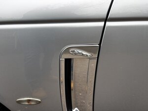 Jaguar XJR Portfolio 4.2