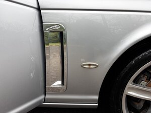 Jaguar XJR Portfolio 4.2