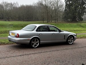 Jaguar XJR Portfolio 4.2
