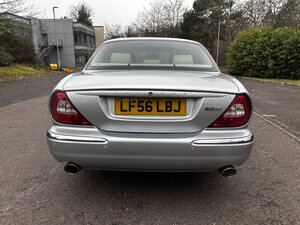 Jaguar XJR Portfolio 4.2