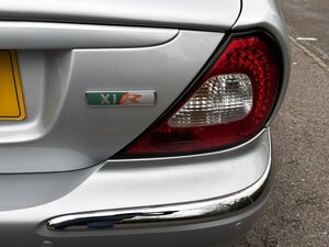 Jaguar XJR Portfolio 4.2