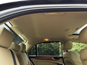 Jaguar XJR Portfolio 4.2