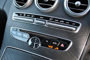 Mercedes-Benz C-Class 2.1 C 220 AMG LINE D AUTO 2dr