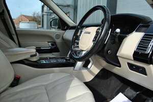 Land Rover Range Rover 4.4 Range Rover Autobiography SDV8 AUTO 5dr