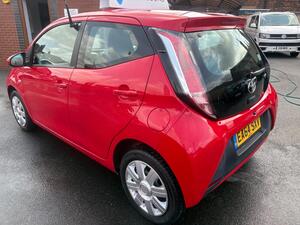 Toyota AYGO 1.0 VVT-i x-play Euro 5 5dr Euro 5