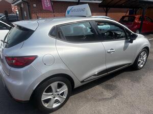 Renault Clio 1.2 16V Dynamique MediaNav Euro 5 5dr