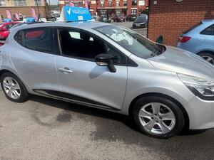 Renault Clio 1.2 16V Dynamique MediaNav Euro 5 5dr