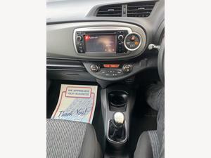 Toyota Yaris 1.33 Dual VVT-i Icon Plus Euro 5 5dr