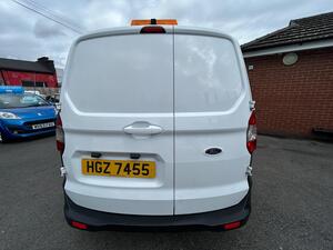 Ford Transit Courier 1.5 TDCI Trend L1 EURO 6 5dr