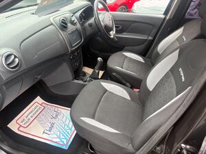 Dacia Sandero Stepway 1.5 DCI Laureate EURO 6 (s/s) 5dr