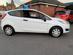 Ford Fiesta 1.25 Studio EURO 5 3dr