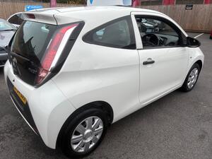 Toyota AYGO 1.0 VVT-i X EURO 5 3dr EURO 5