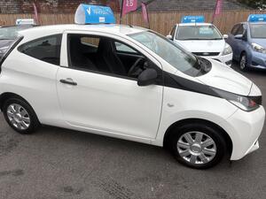 Toyota AYGO 1.0 VVT-i X EURO 5 3dr EURO 5