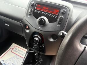 Toyota AYGO 1.0 VVT-i X EURO 5 3dr EURO 5