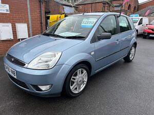 Ford Fiesta 1.6 GHIA 5dr