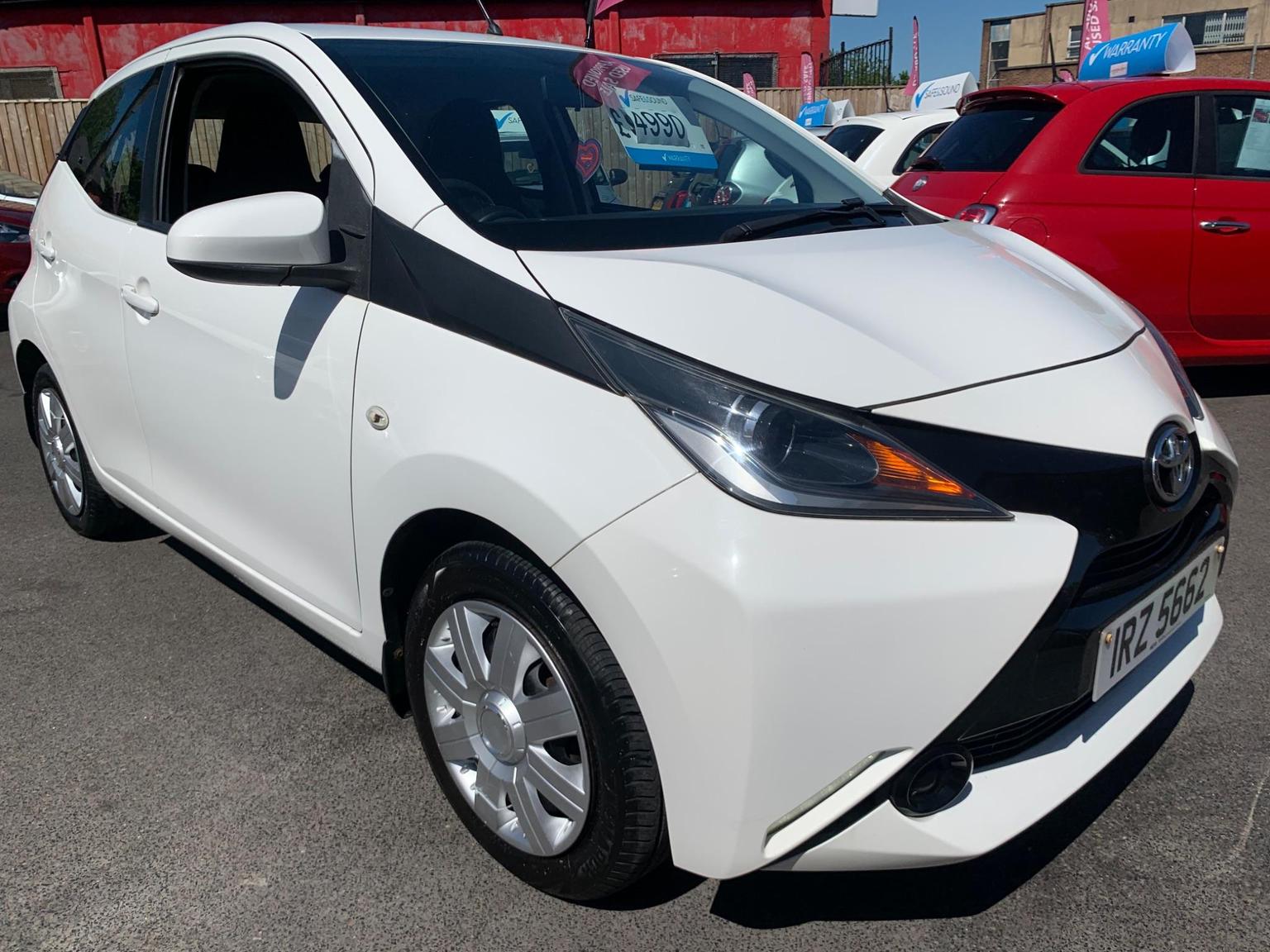 Toyota AYGO 1.0 VVT-i x-play Euro 5 5dr Euro 5