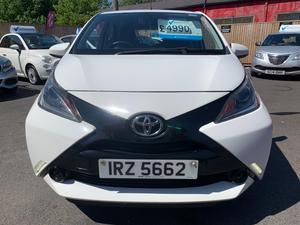 Toyota AYGO 1.0 VVT-i x-play Euro 5 5dr Euro 5