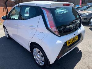 Toyota AYGO 1.0 VVT-i x-play Euro 5 5dr Euro 5