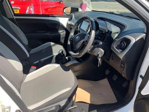 Toyota AYGO 1.0 VVT-i x-play Euro 5 5dr Euro 5