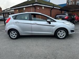 Ford Fiesta 1.6 TDCI ECOnetic Zetec EURO 5 (s/s) 5dr