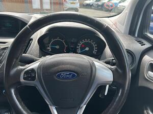 Ford Transit Courier 1.5 TDCI L1 H1 6dr