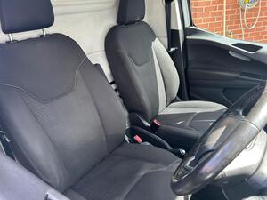 Ford Transit Courier 1.5 TDCI L1 H1 6dr