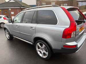 Volvo XC90 2.4 D5 R-Design SE Geartronic AWD 5dr