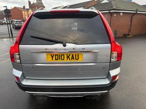 Volvo XC90 2.4 D5 R-Design SE Geartronic AWD 5dr