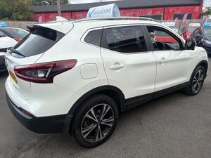 Nissan Qashqai 1.3 DIG-T N-Connecta EURO 6 (s/s) 5dr