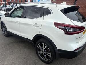 Nissan Qashqai 1.3 DIG-T N-Connecta EURO 6 (s/s) 5dr