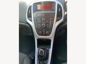 Vauxhall Astra 1.6 16V SRI EURO 5 5dr