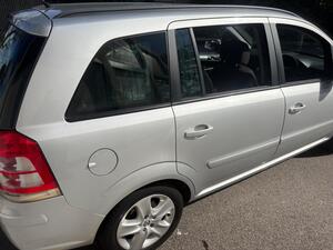 Vauxhall Zafira 1.6 16V Exclusiv EURO 5 5dr