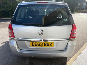 Vauxhall Zafira 1.6 16V Exclusiv EURO 5 5dr