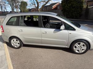 Vauxhall Zafira 1.6 16V Exclusiv EURO 5 5dr