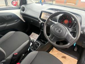 Toyota AYGO 1.0 VVT-i X EURO 5 5dr EURO 5