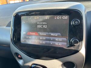 Toyota AYGO 1.0 VVT-i x-play EURO 5 5dr EURO 5