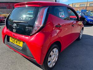Toyota AYGO 1.0 VVT-i x-play EURO 5 5dr EURO 5
