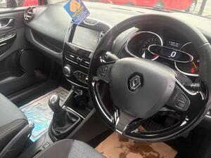 Renault Clio 0.9 TCE Dynamique S MediaNav EURO 5 (s/s) 5dr